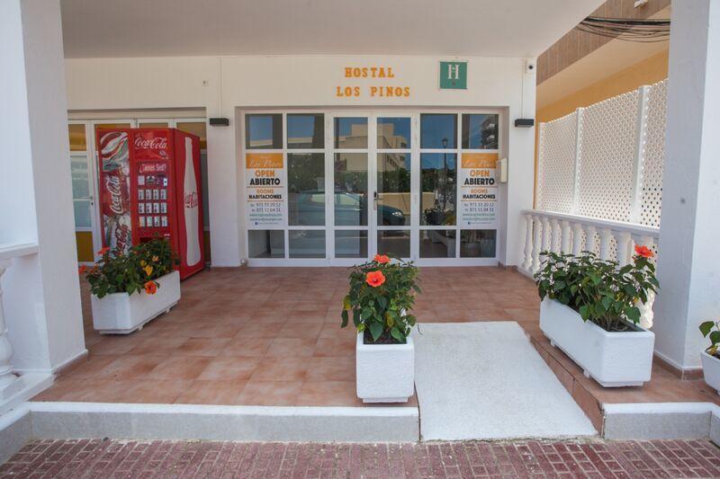 Hostal Los Pinos Es Cana المظهر الخارجي الصورة