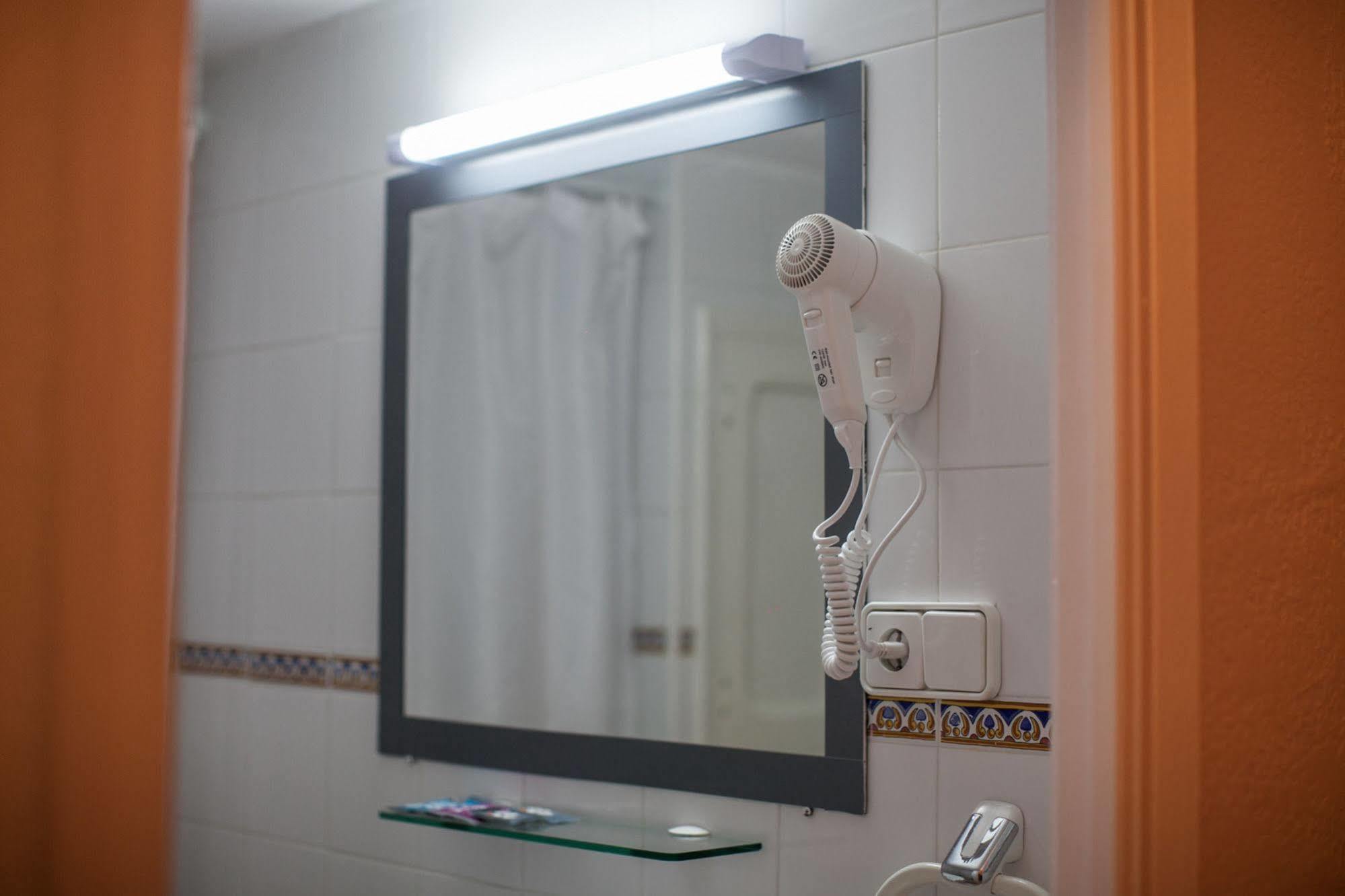 Hostal Los Pinos Es Cana المظهر الخارجي الصورة
