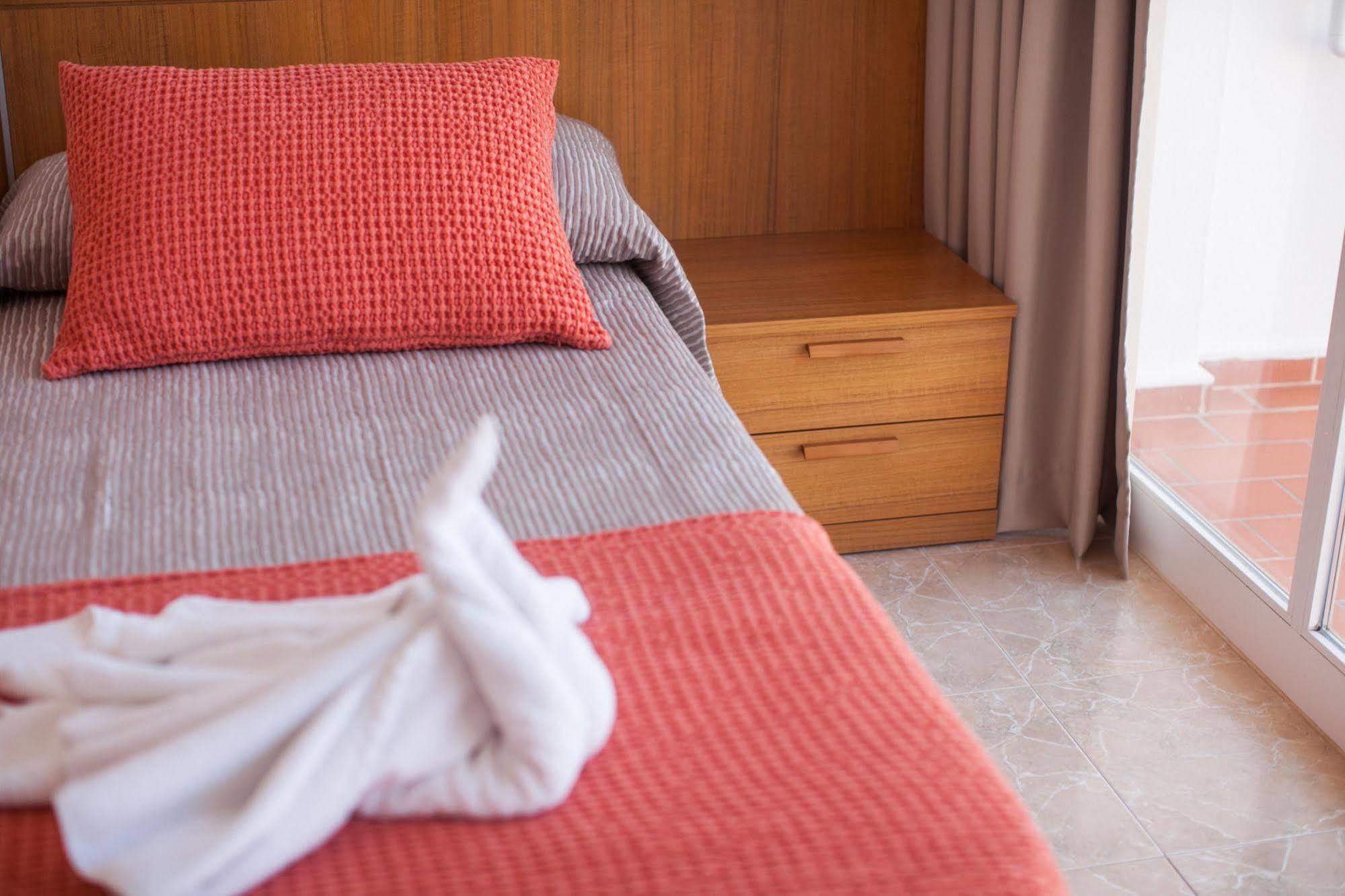 Hostal Los Pinos Es Cana المظهر الخارجي الصورة